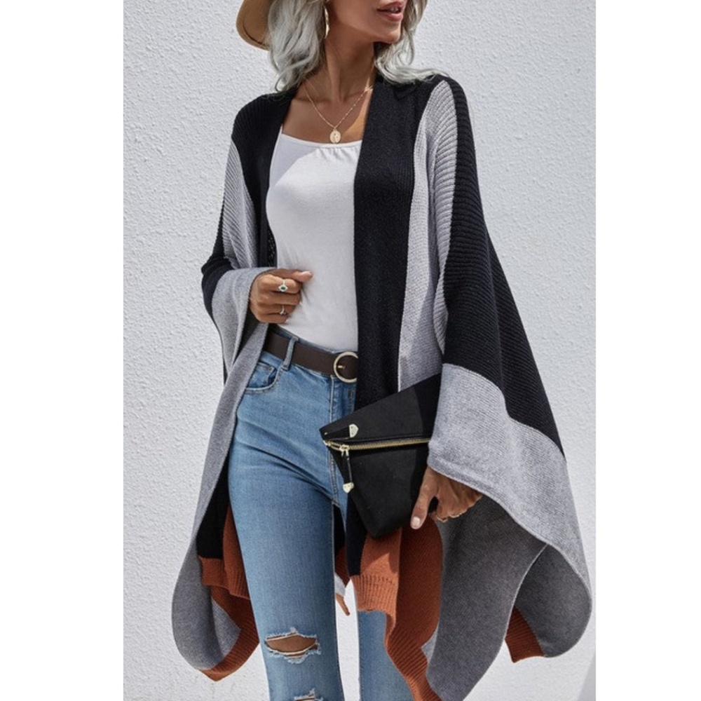 PINCH ME COLOR BLOCK SWEATER PONCHO